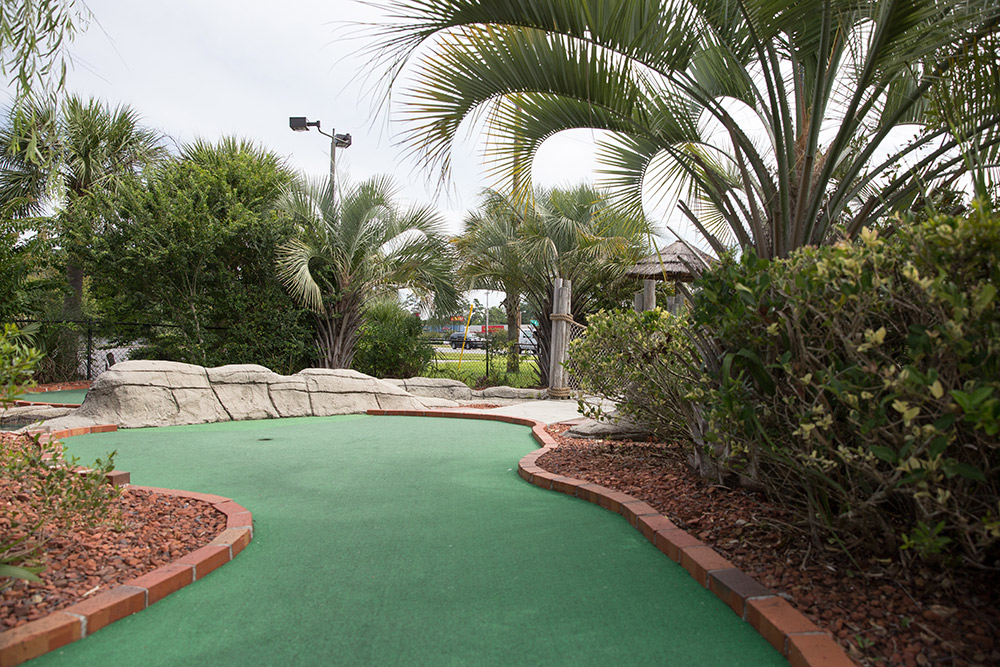 myrtle beach mini golf course